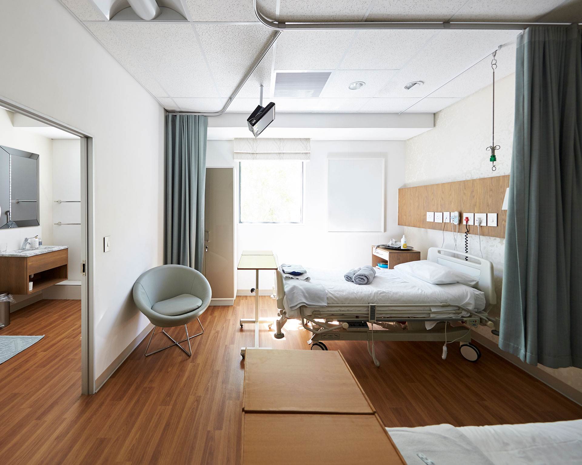 private-hospital-ward_11zon